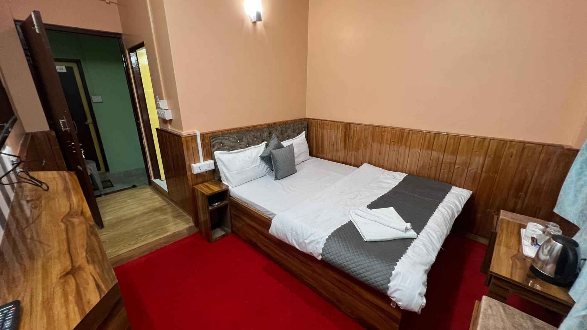 Hotel Hill Top Darjeeling  Buitenkant foto