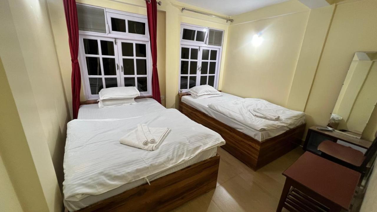 Hotel Hill Top Darjeeling  Buitenkant foto