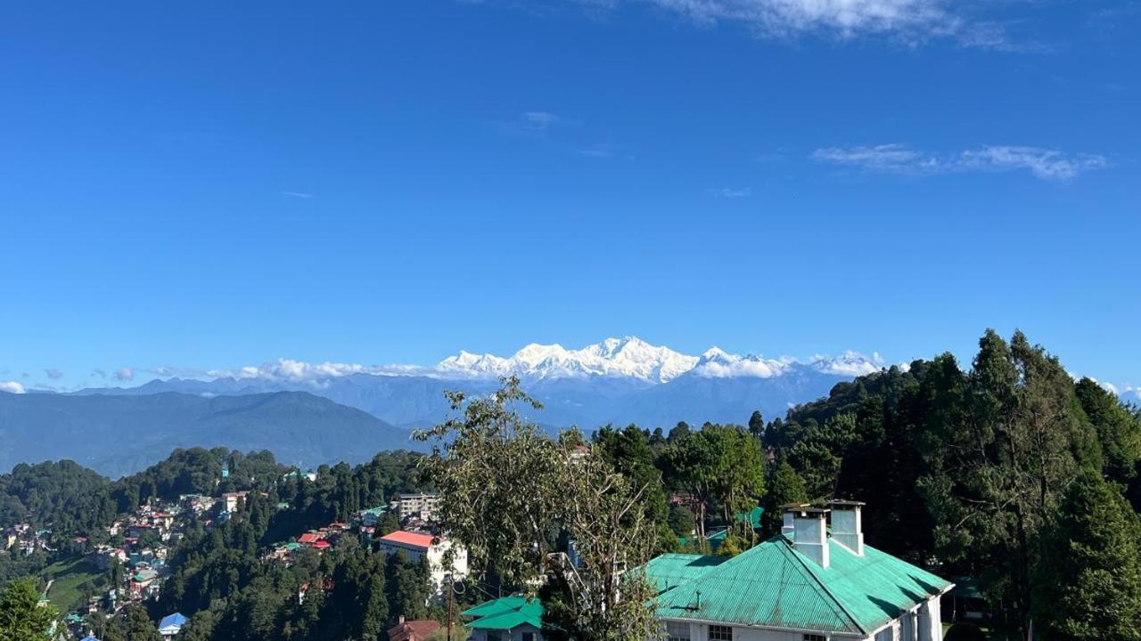 Hotel Hill Top Darjeeling  Buitenkant foto
